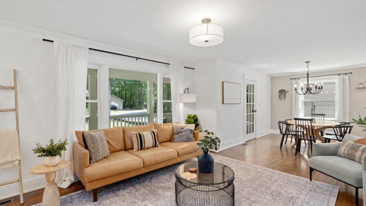Photo of Livingroom in Northwest Raleigh