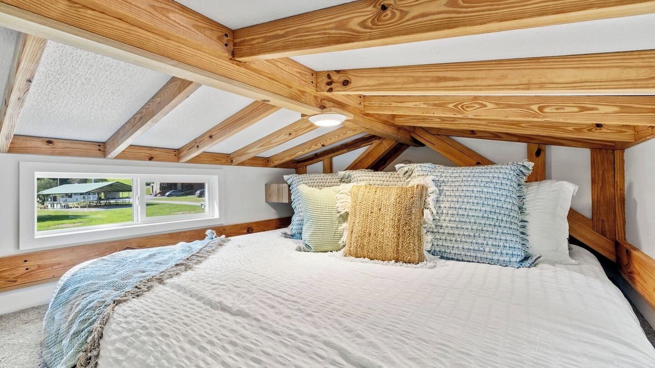 Photo of Bedroom in Sylva