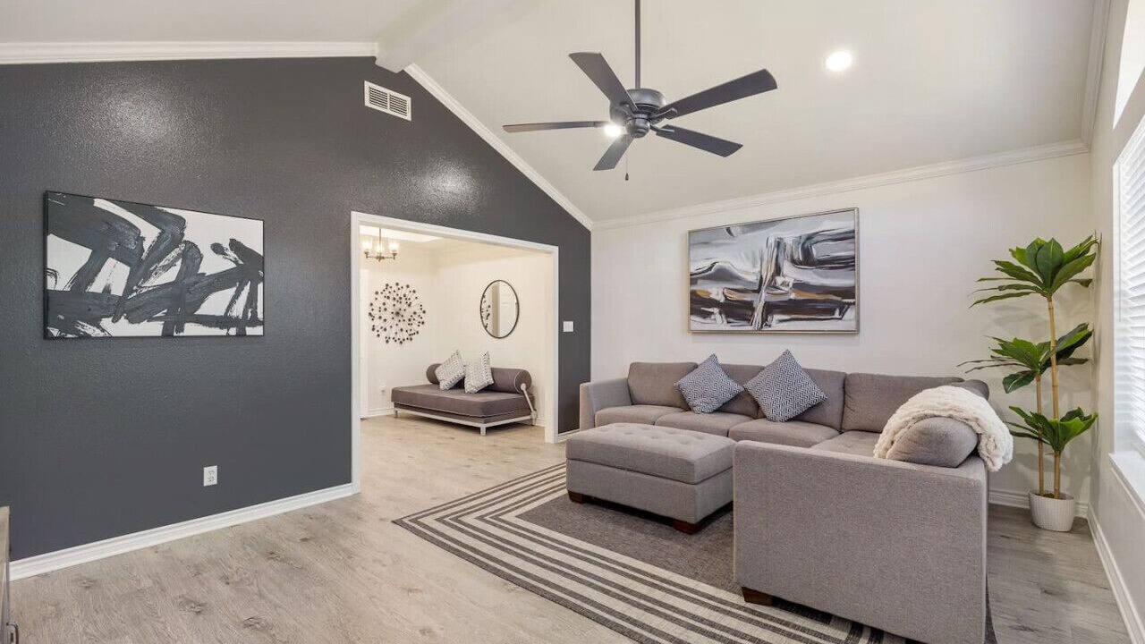 Photo of Livingroom in Tyler