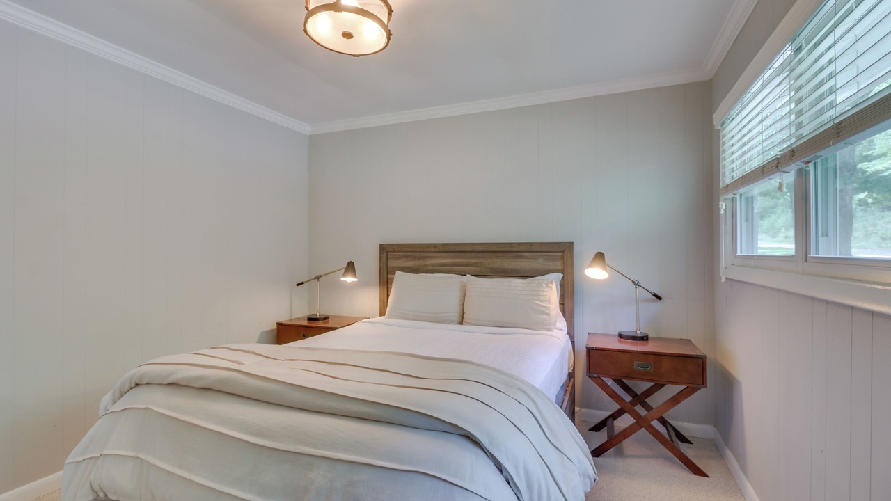 Photo of Bedroom in Batesville