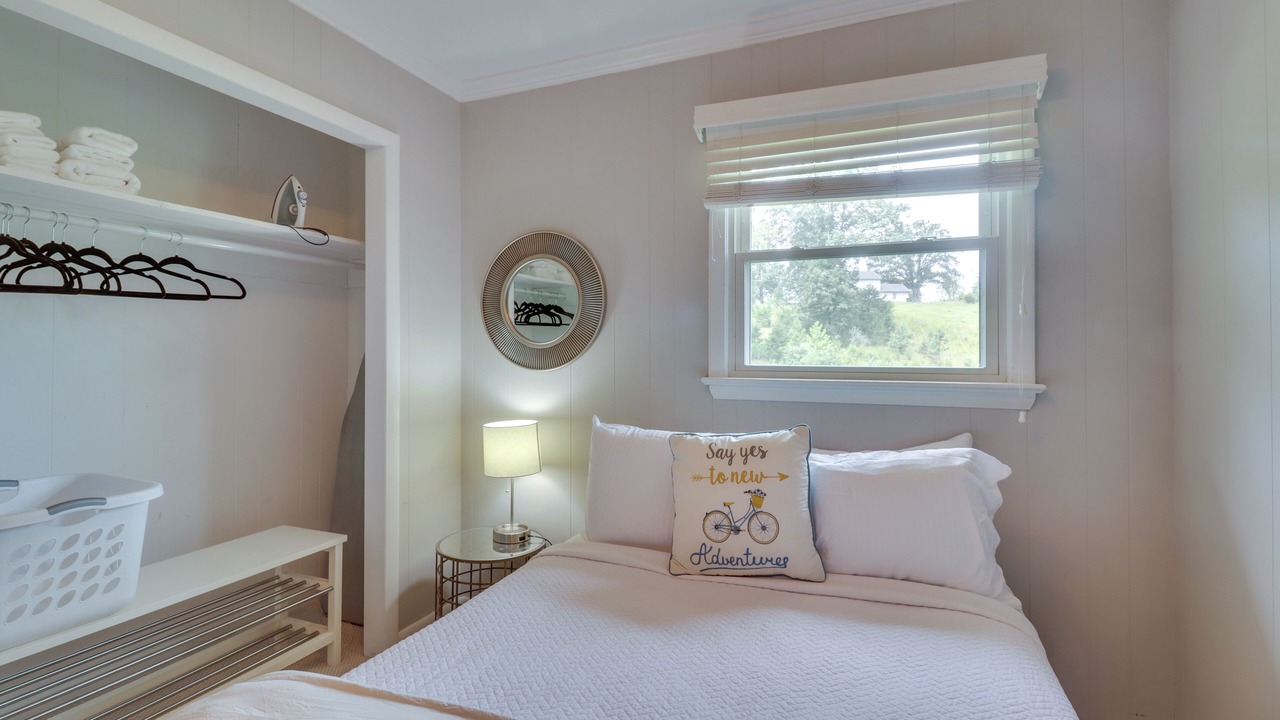 Photo of Bedroom in Batesville