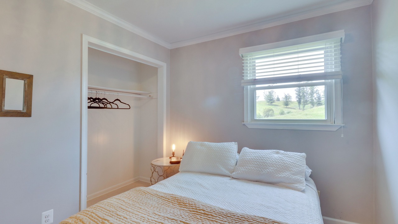 Photo of Bedroom in Batesville