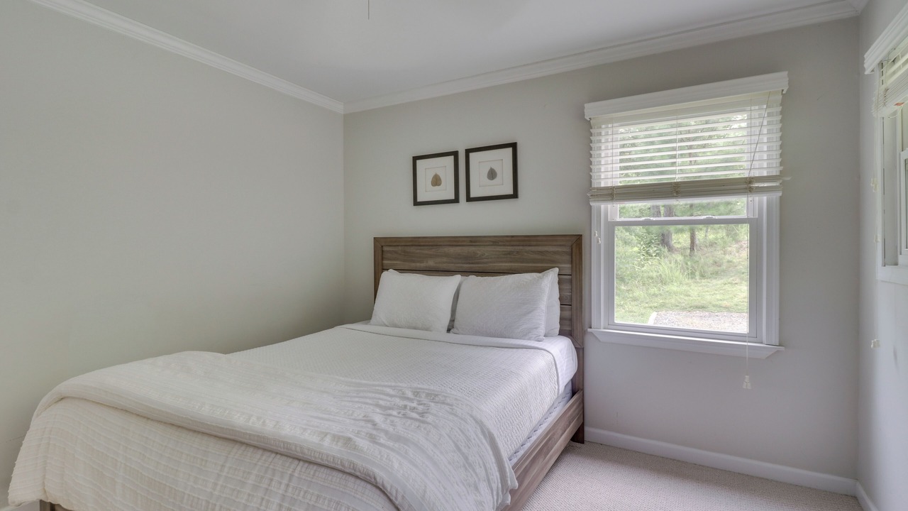 Photo of Bedroom in Batesville