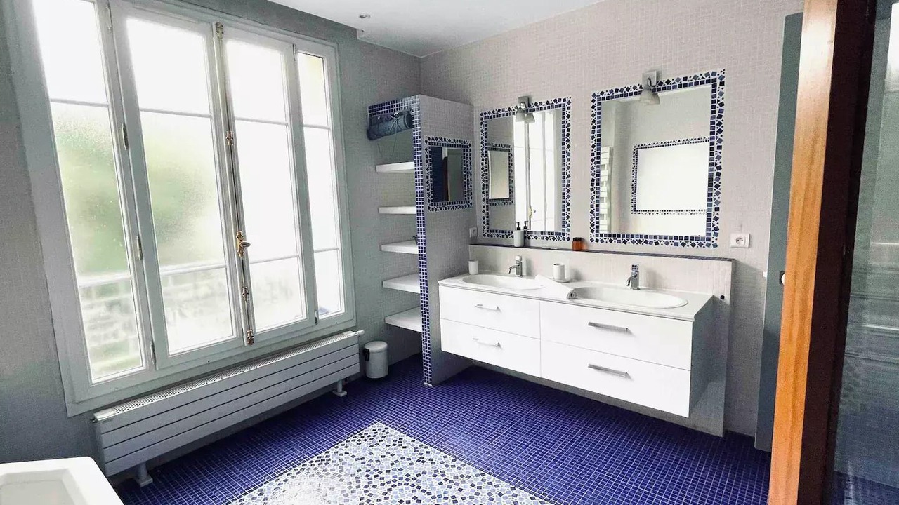 Photo of Bathroom in Quartier de la Maison-Blanche