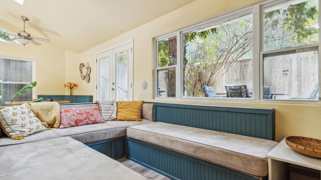 Photo of Livingroom in Zilker