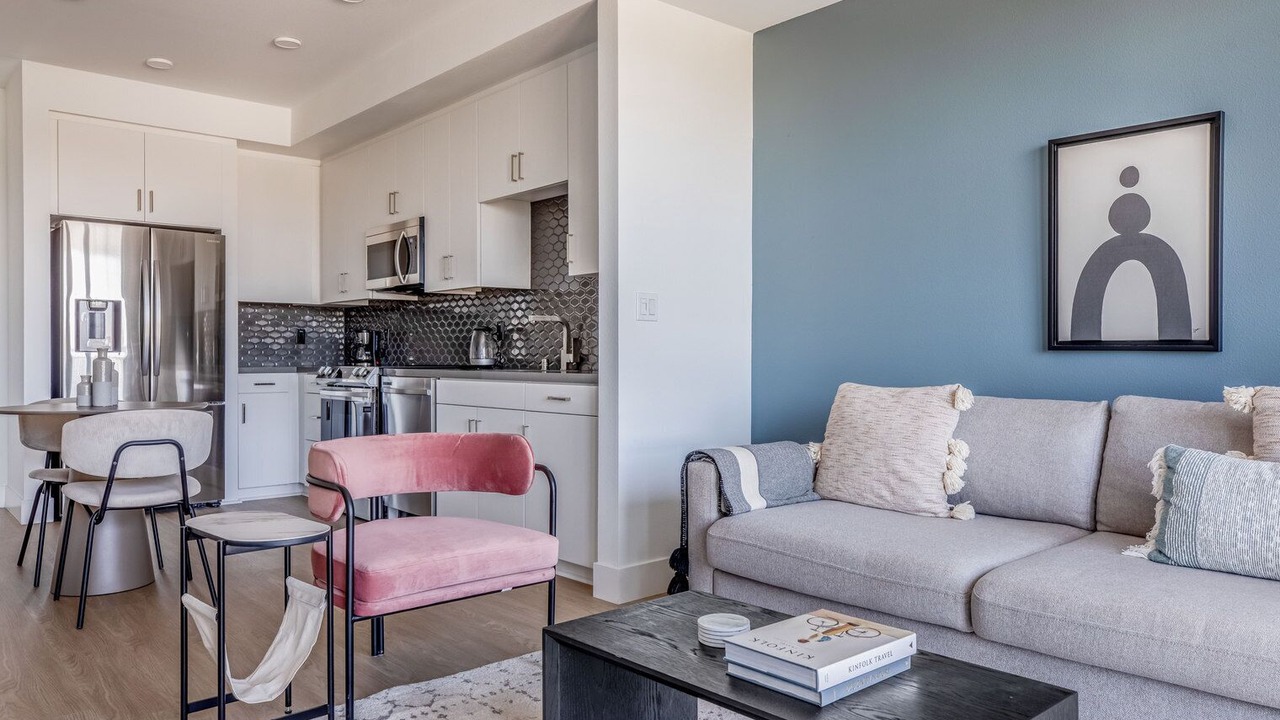 Photo of Livingroom in University Heights