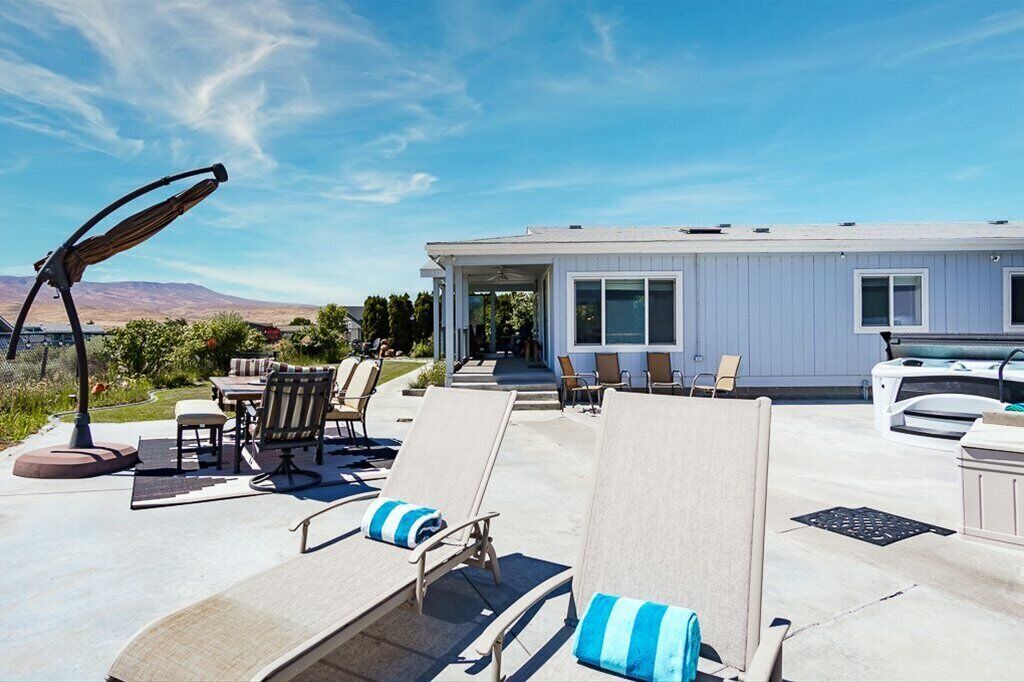 Photo of Others in Desert Aire