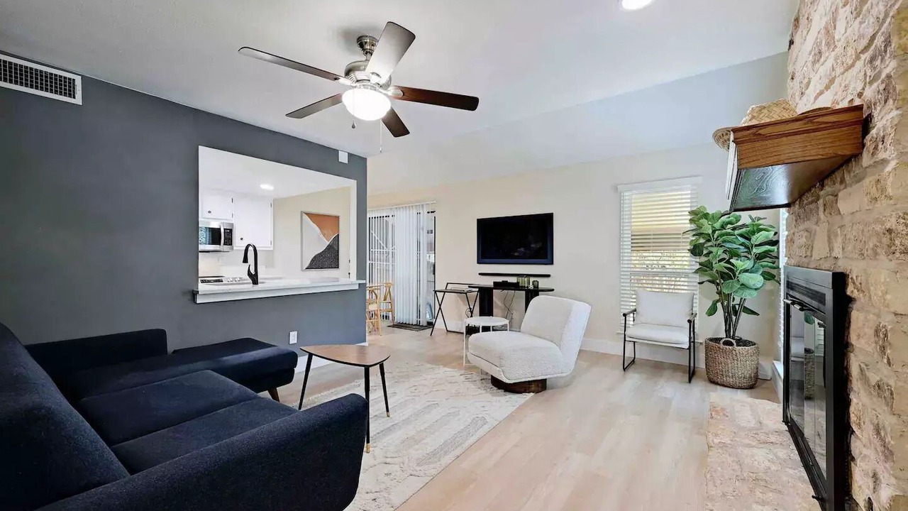 Photo of Livingroom in Oak Forest