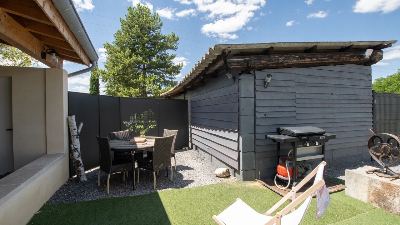Photo of Outdoor in Pradons