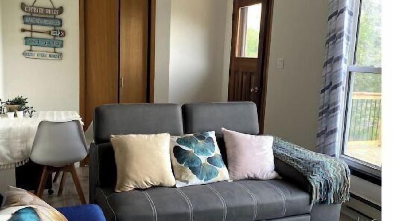 Photo of Livingroom in Irondale