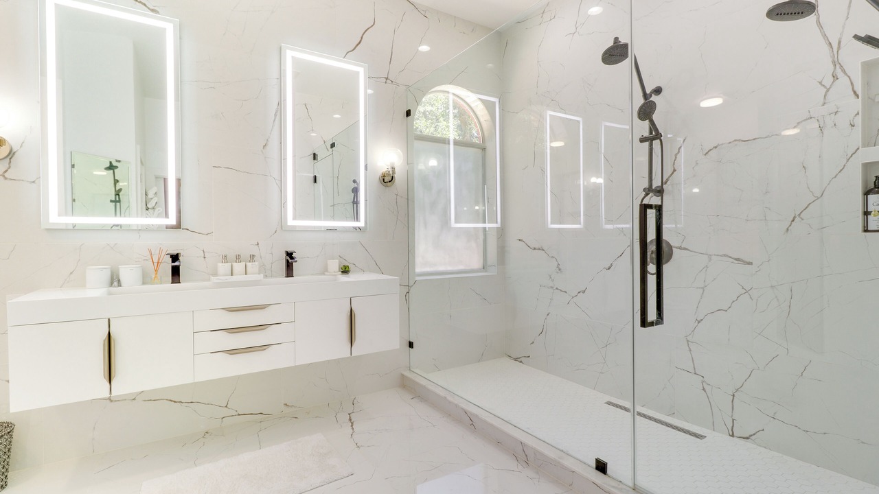 Photo of Bathroom in Scofield Farms