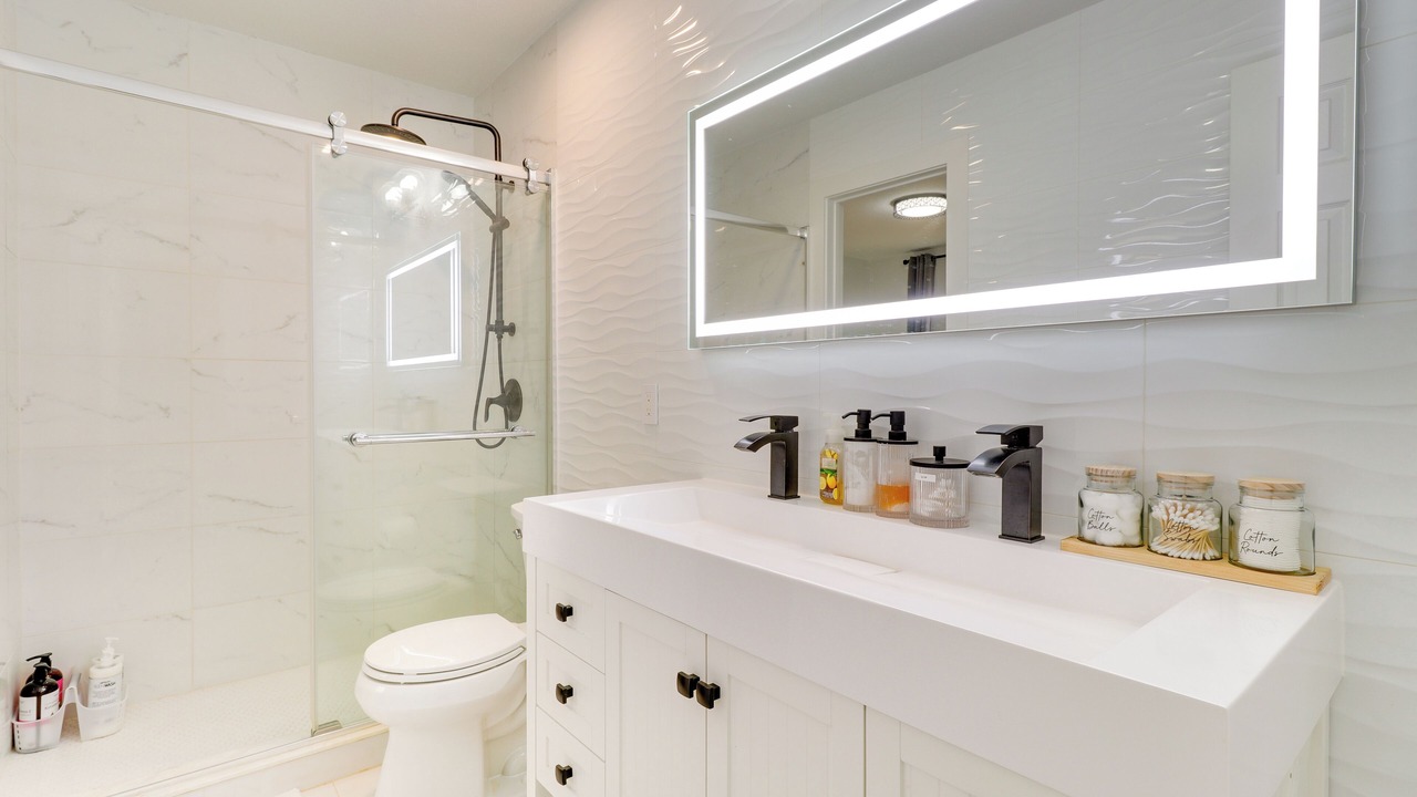 Photo of Bathroom in Scofield Farms