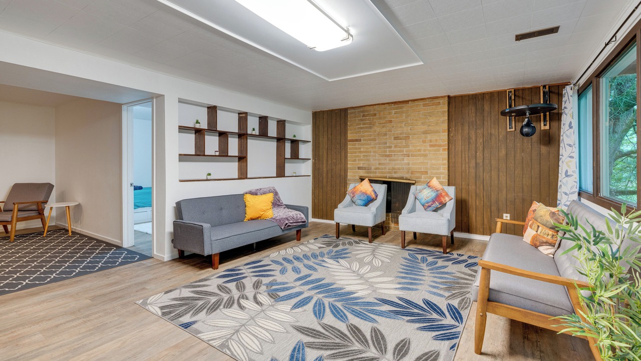Photo of Livingroom in Lake Forest Park