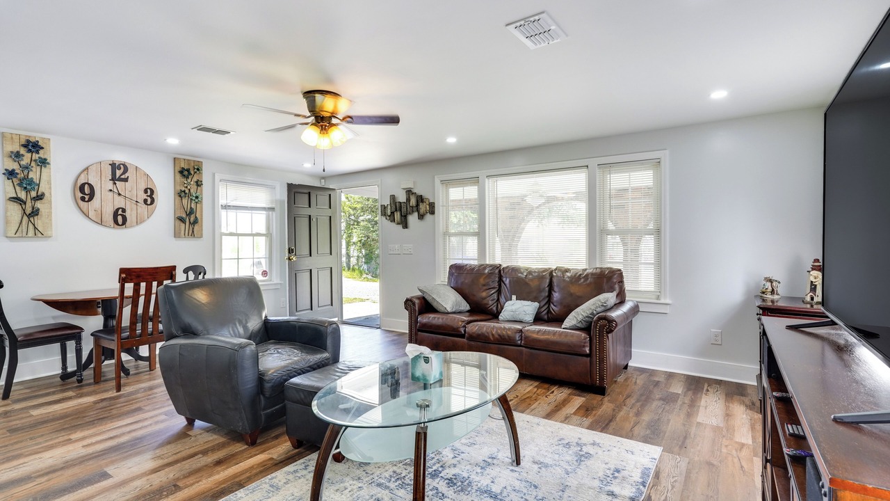 Photo of Livingroom in Charleston