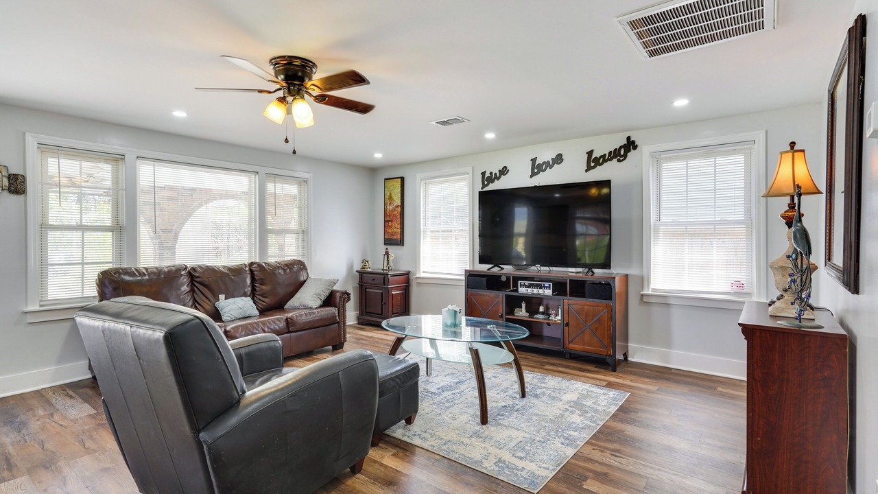 Photo of Livingroom in Charleston