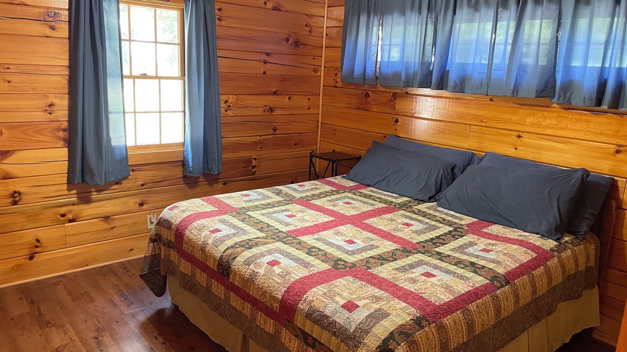 Photo of Bedroom in Hot Springs