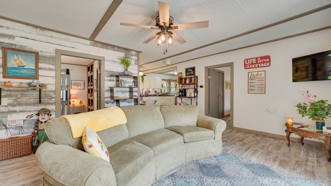 Photo of Livingroom in Cheboygan