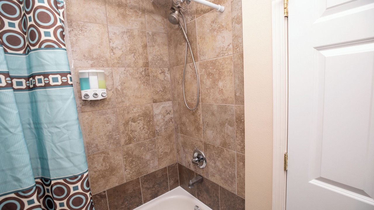 Photo of Bathroom in Twain