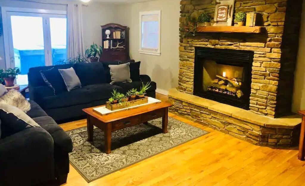 Photo of Livingroom in Jeffersonville