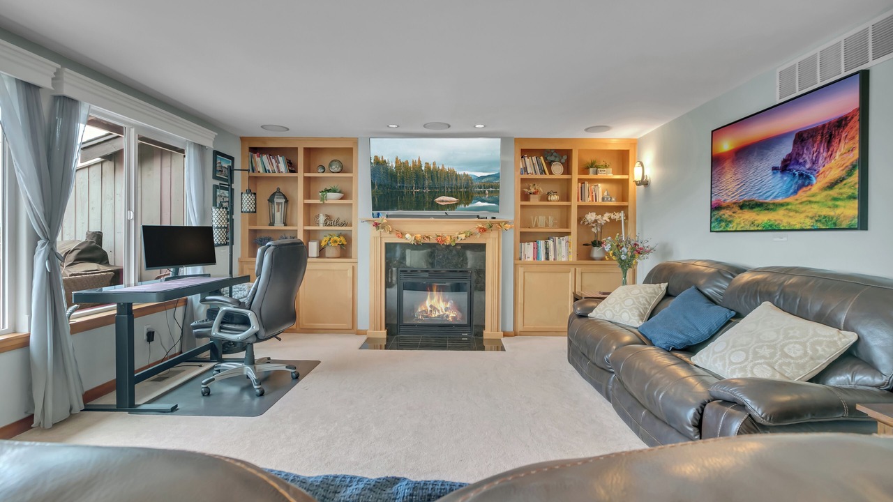 Photo of Livingroom in Fox Island