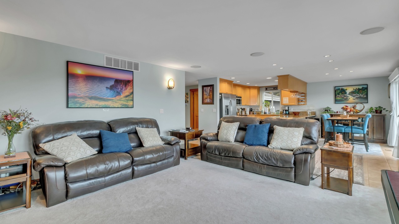 Photo of Livingroom in Fox Island