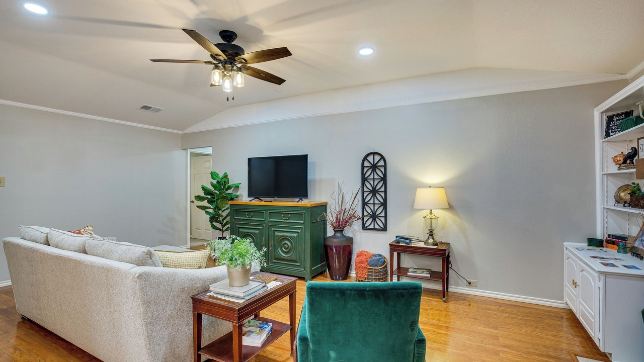 Photo of Livingroom in Waxahachie