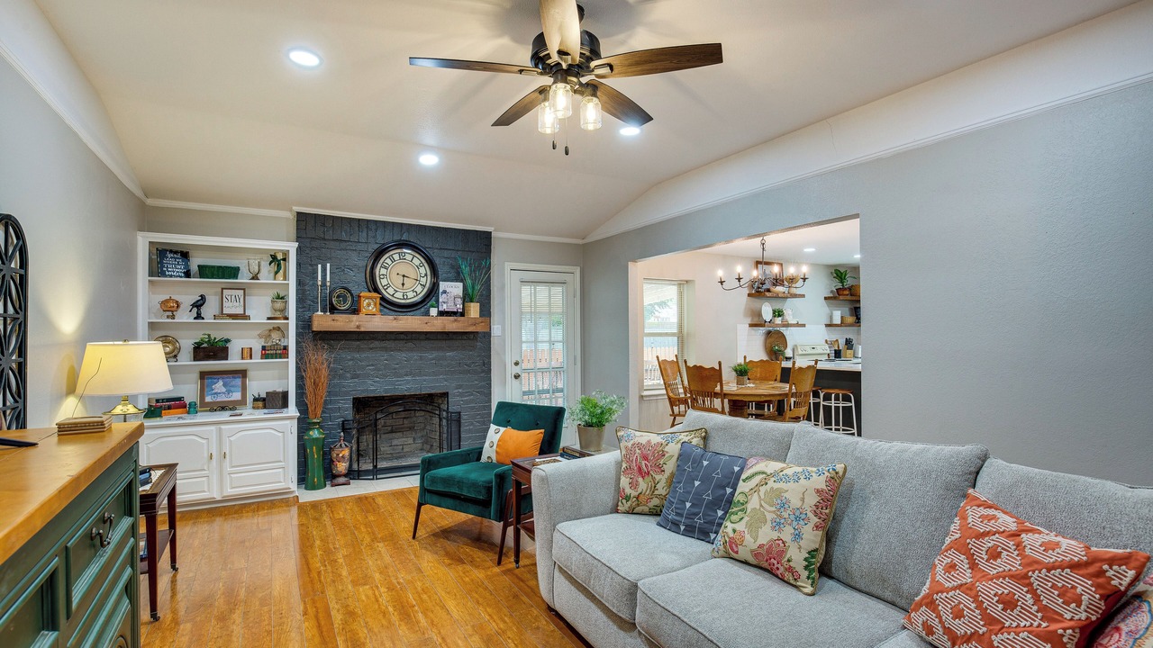 Photo of Livingroom in Waxahachie