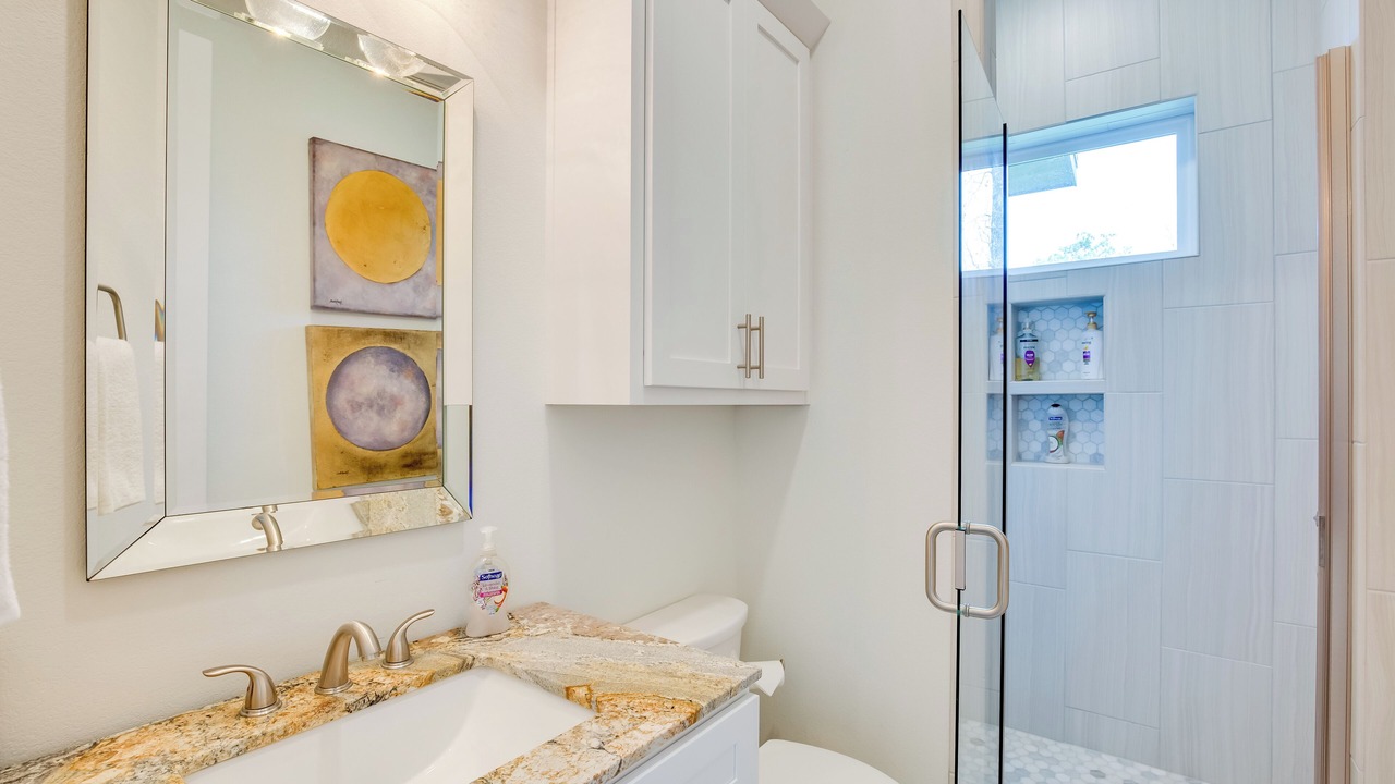 Photo of Bathroom in Malakoff