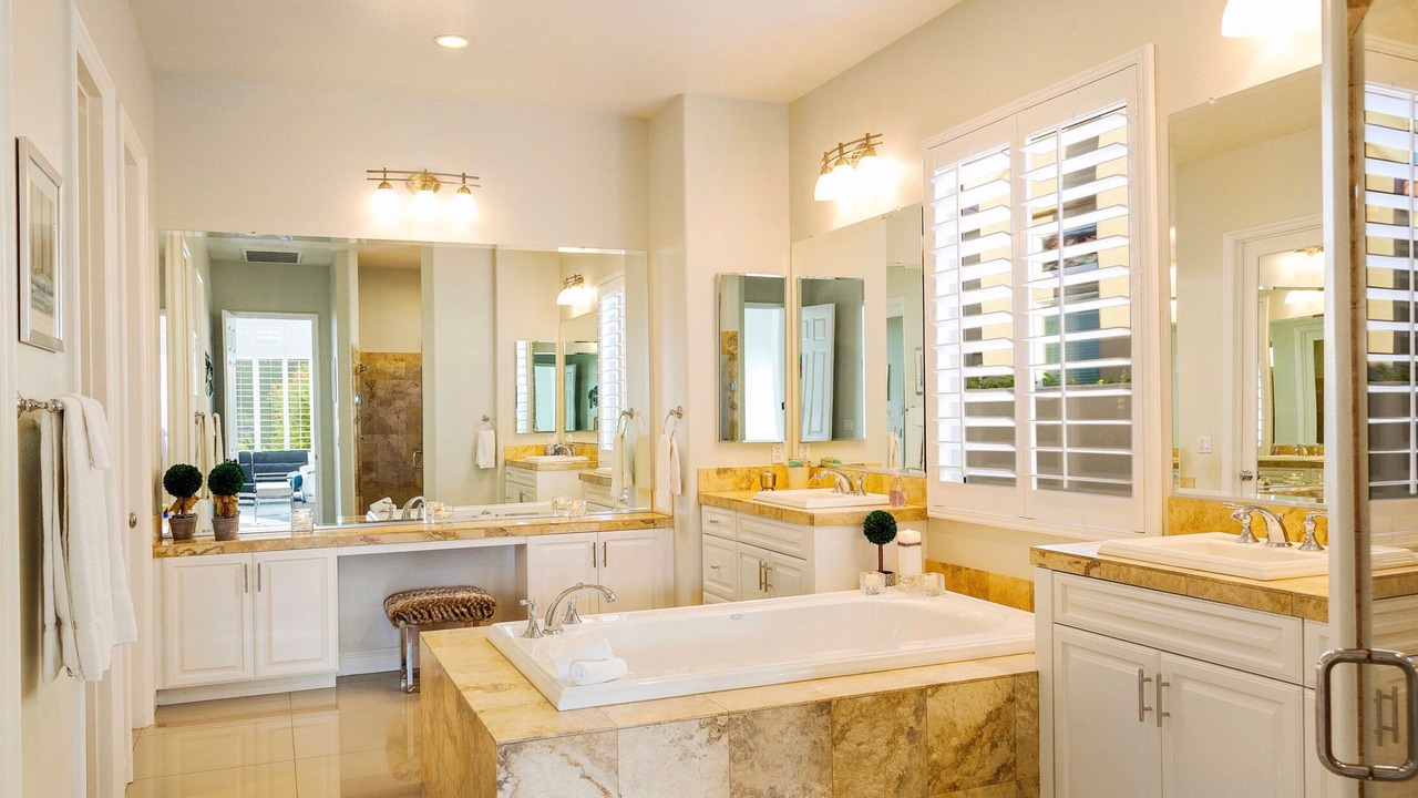 Photo of Bathroom in La Quinta