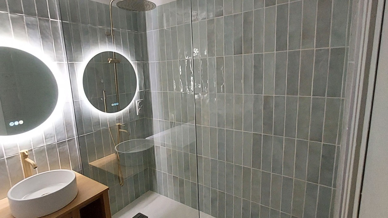 Photo of Bathroom in Avignon City Centre