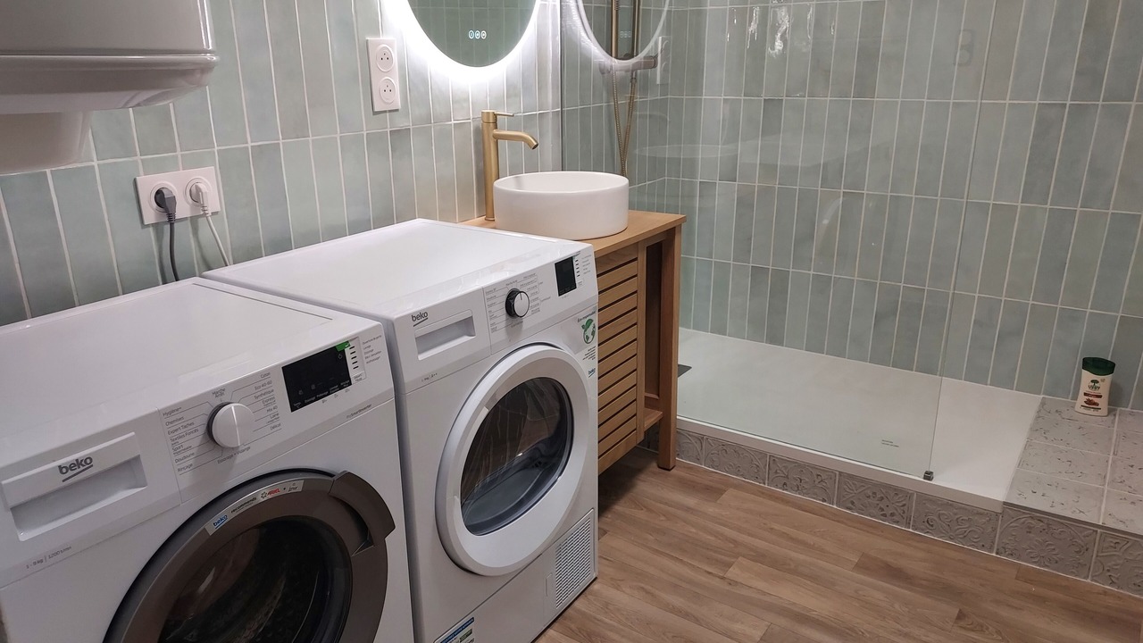 Photo of Bathroom in Avignon City Centre