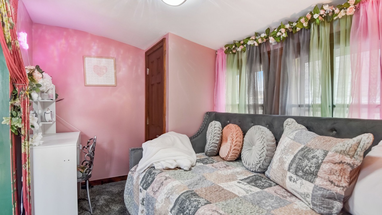 Photo of Bedroom in Riverwest