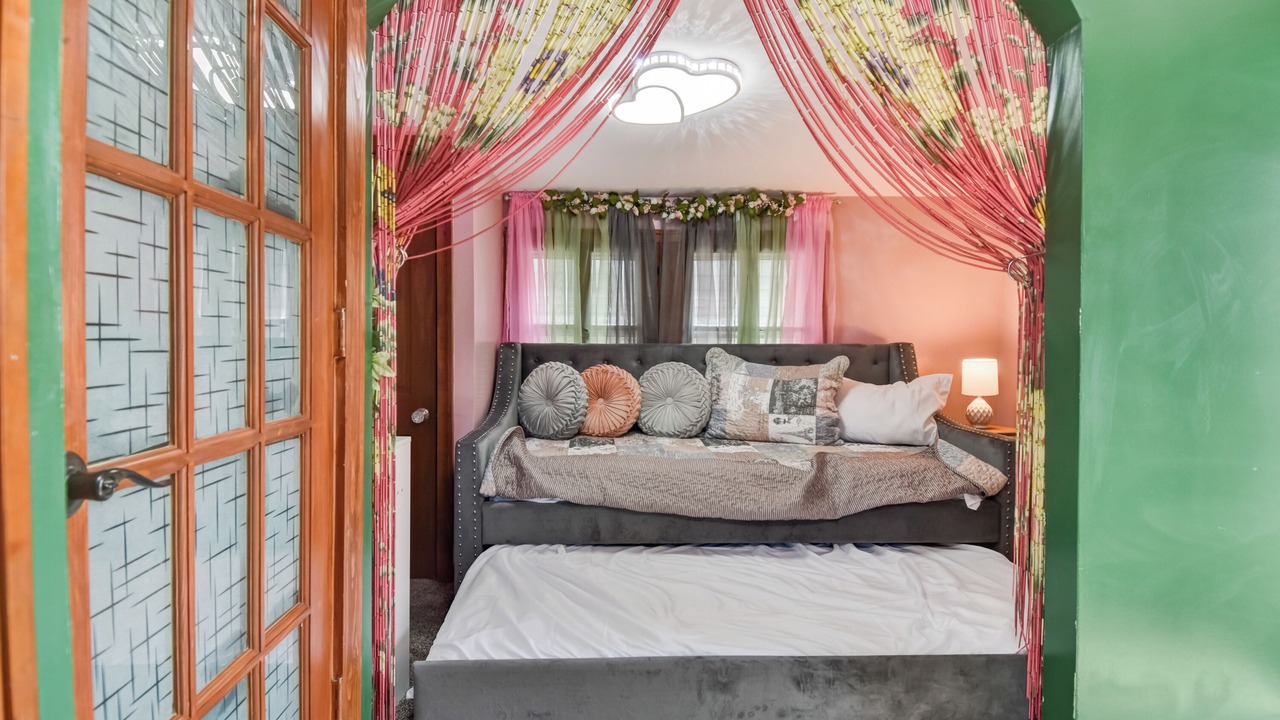 Photo of Bedroom in Riverwest