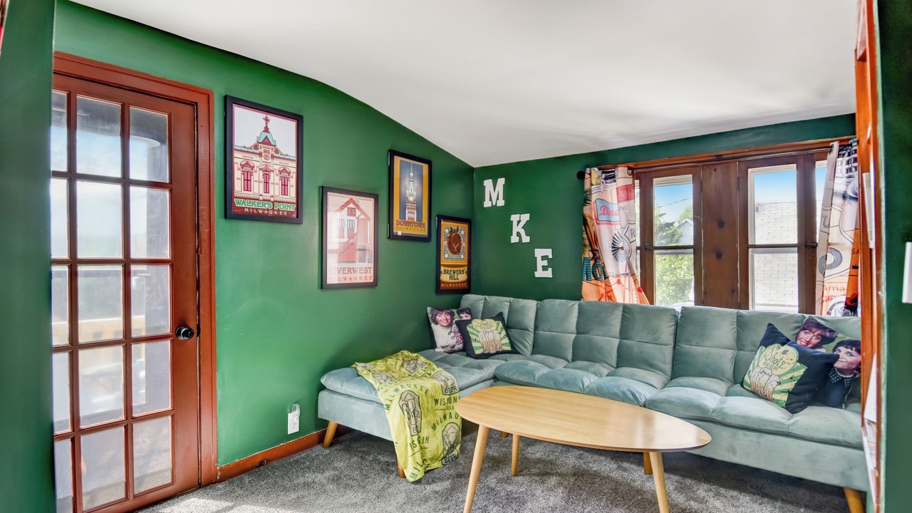 Photo of Livingroom in Riverwest