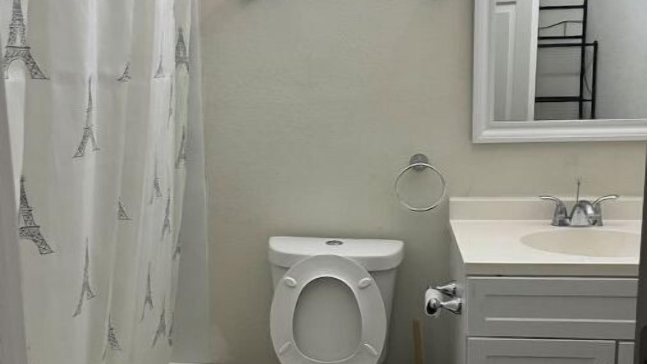 Photo of Bathroom in Capital View