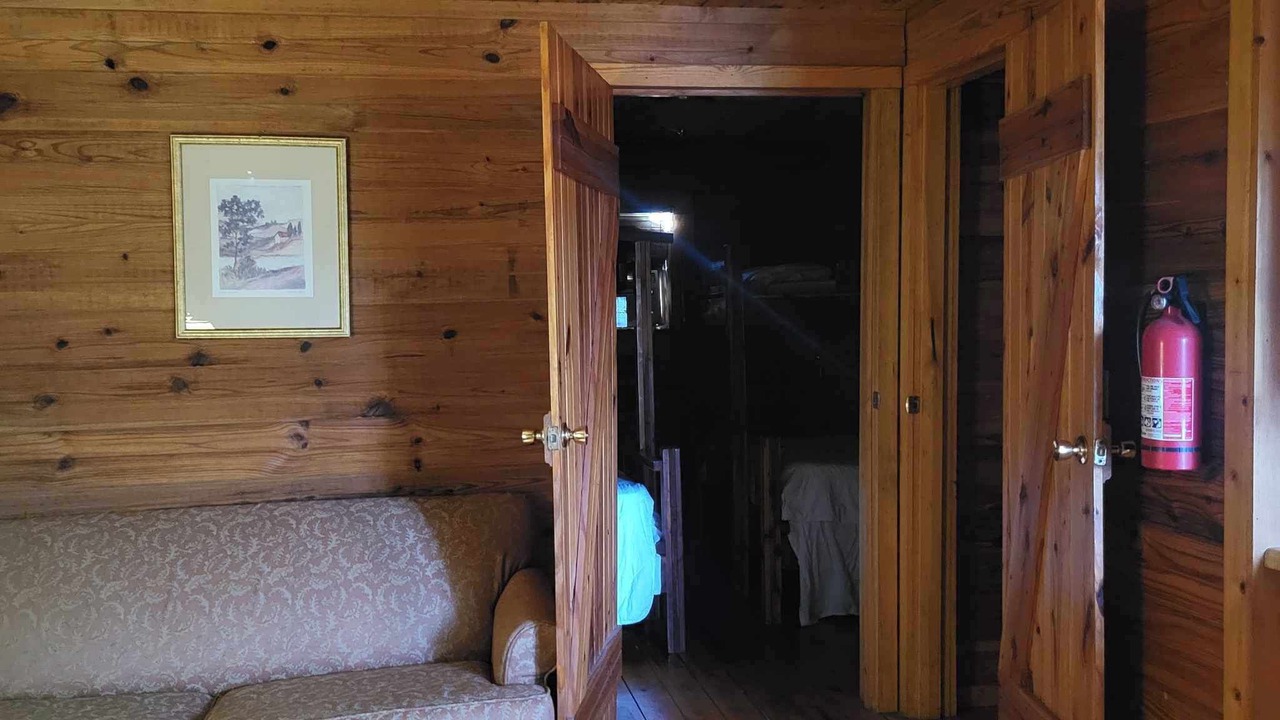 Photo of Livingroom in Mammoth Spring