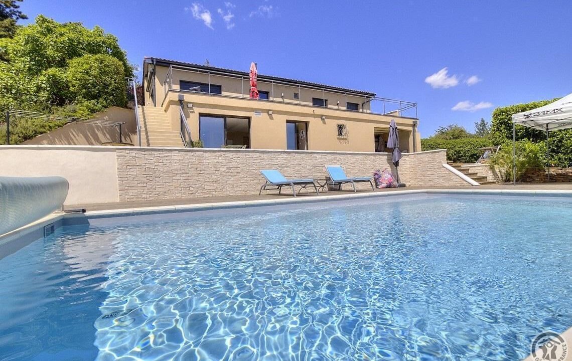 Photo of Outdoor in Charnay