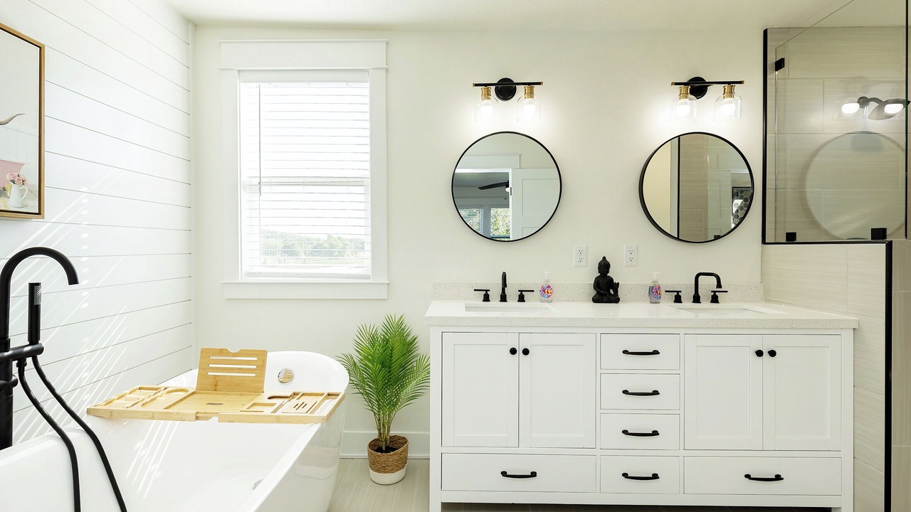 Photo of Bathroom in Winterset
