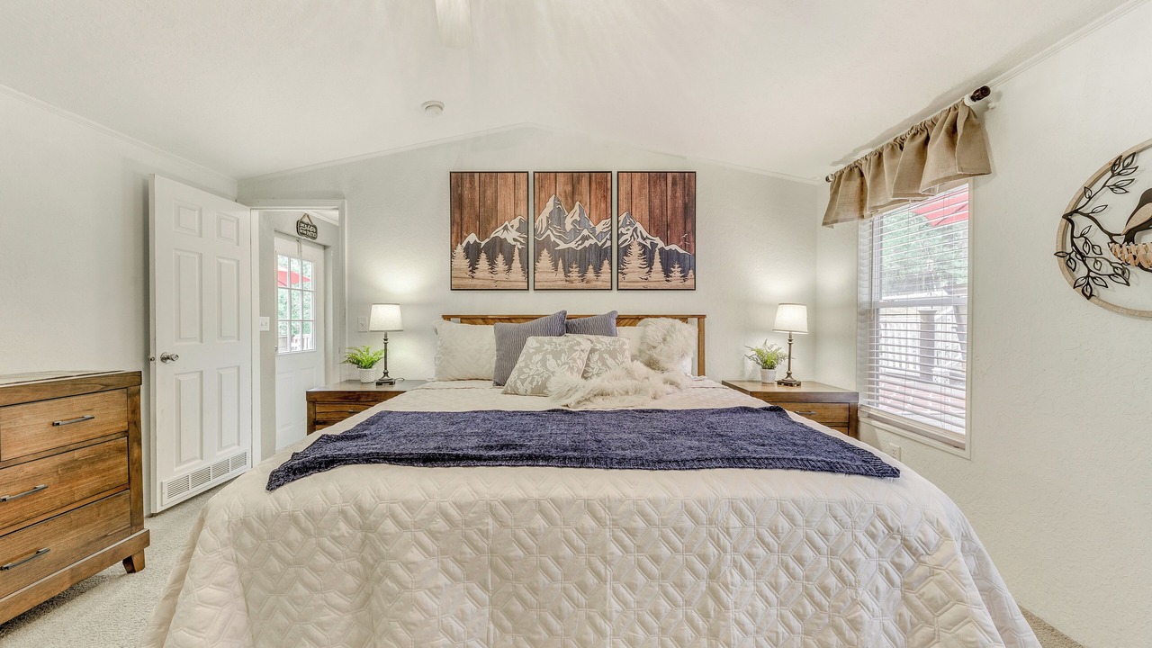 Photo of Bedroom in Cloudcroft