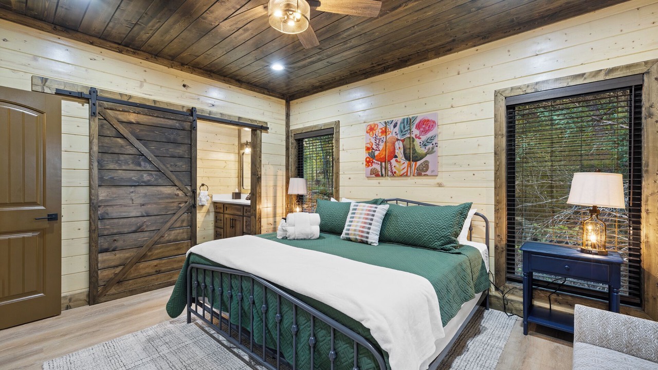 Photo of Bedroom in Broken Bow
