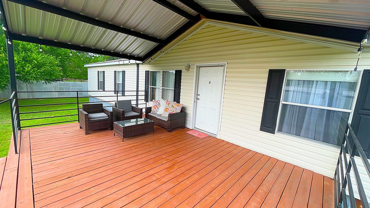 Photo of Patio Balcony in Carmine
