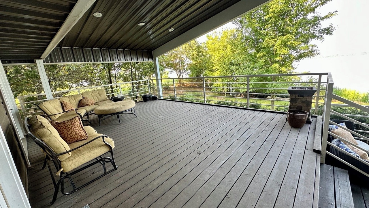 Photo of Patio Balcony in Lafayette County