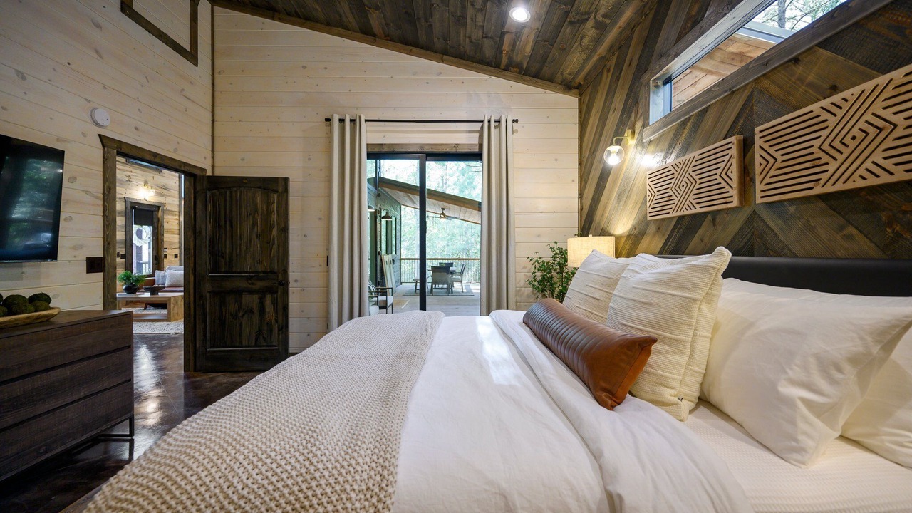 Photo of Bedroom in Pickens