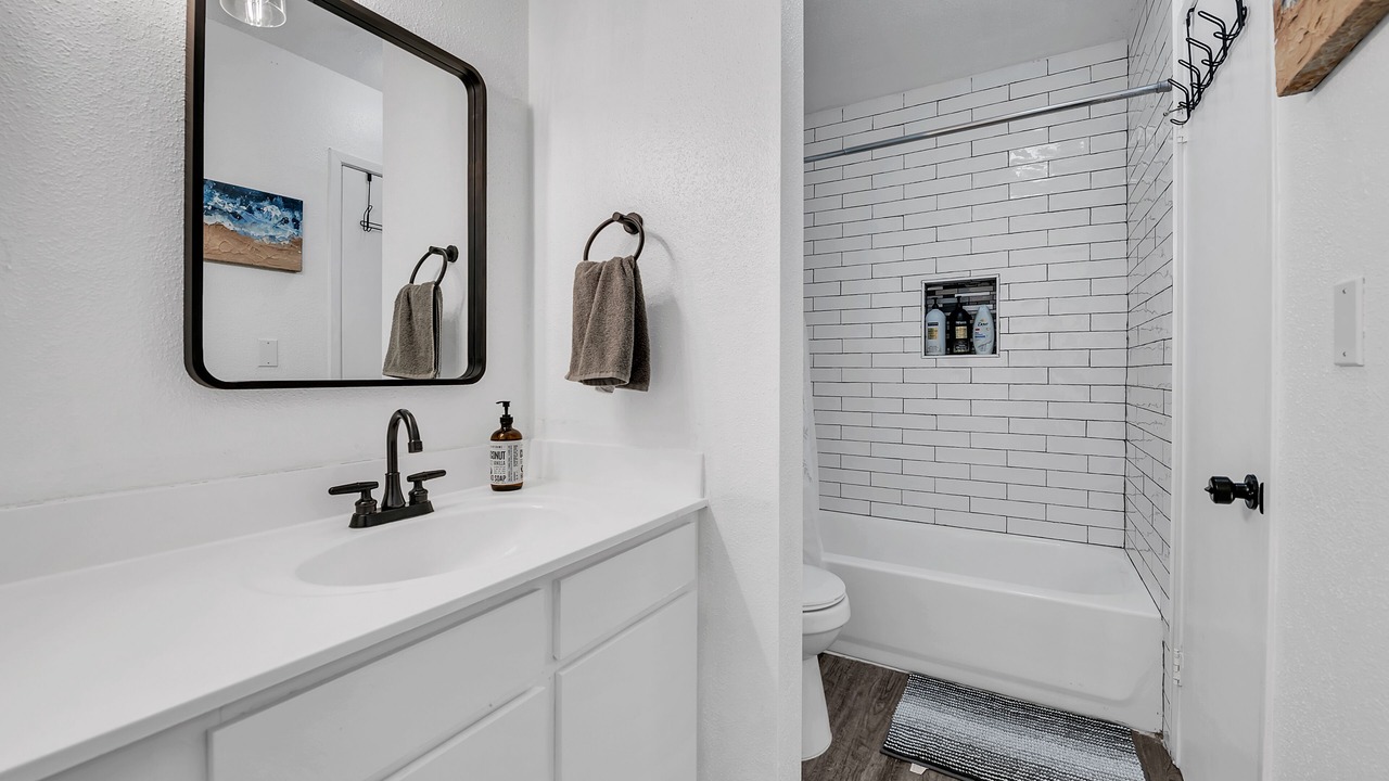 Photo of Bathroom in East Riverside - Oltorf