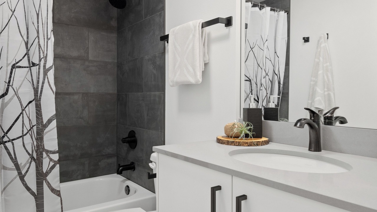Photo of Bathroom in Hawthorne Hills