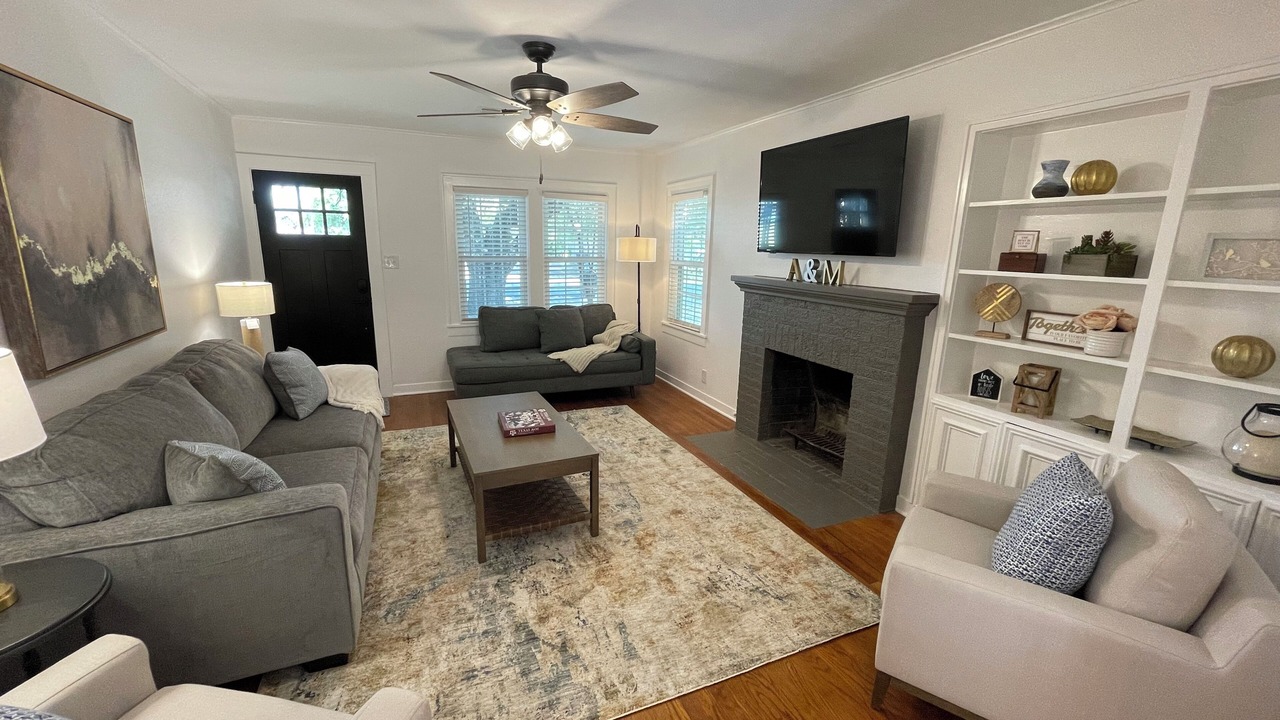 Photo of Livingroom in College Park