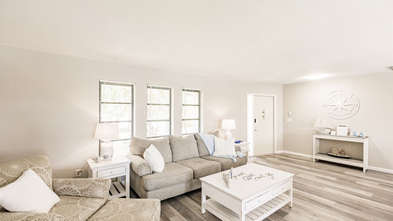 Photo of Livingroom in Caloosahatchee