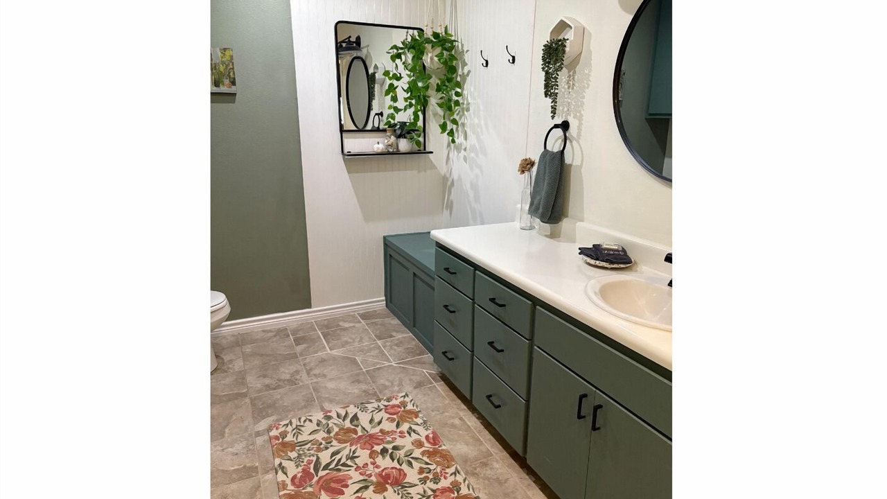 Photo of Bathroom in Saint Jo