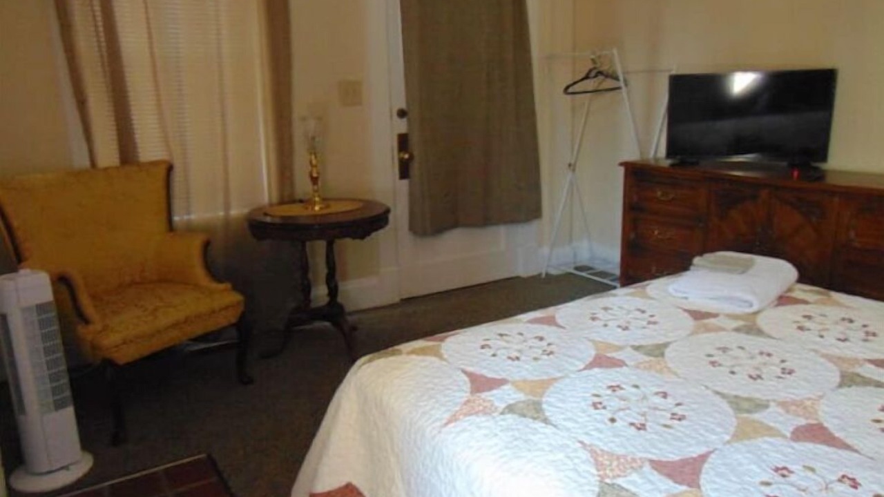 Photo of Bedroom in Anniston