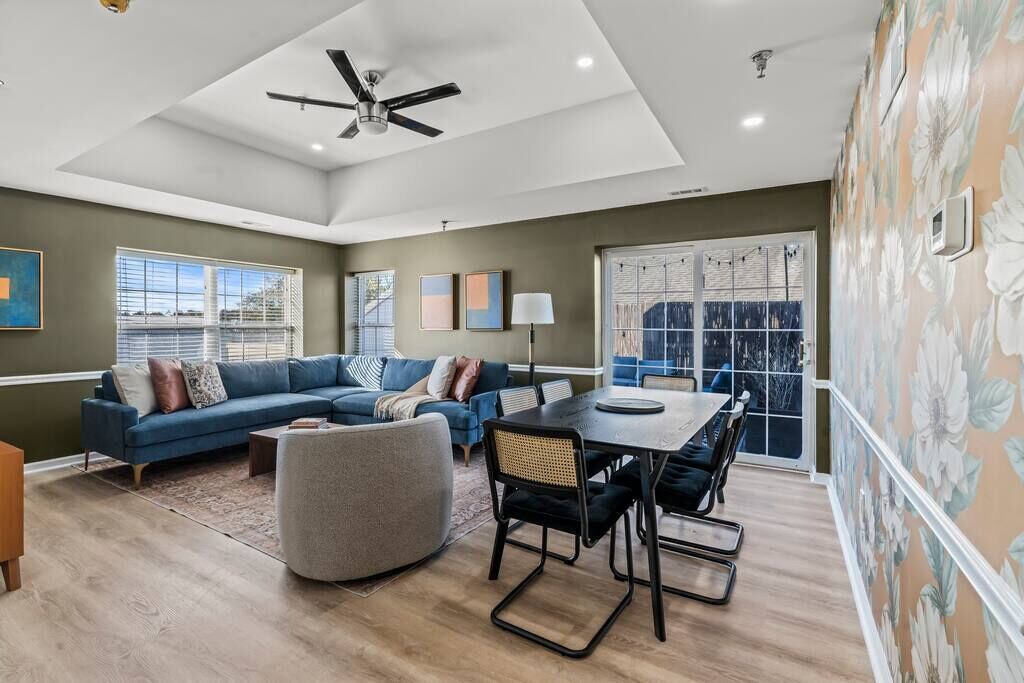 Photo of Livingroom in Newtown